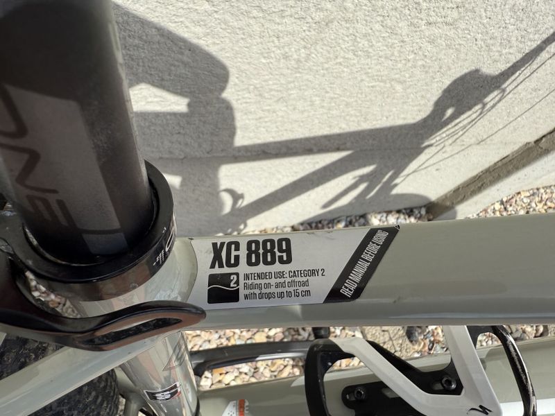 Superior XC 889 vel. S