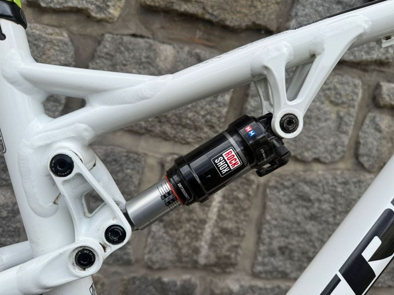 Horské celoodpružené kolo TREK Superfly FS6, ČR, rám M