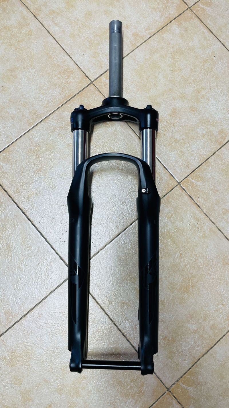 Vidlice SR Suntour XCM32, nová 