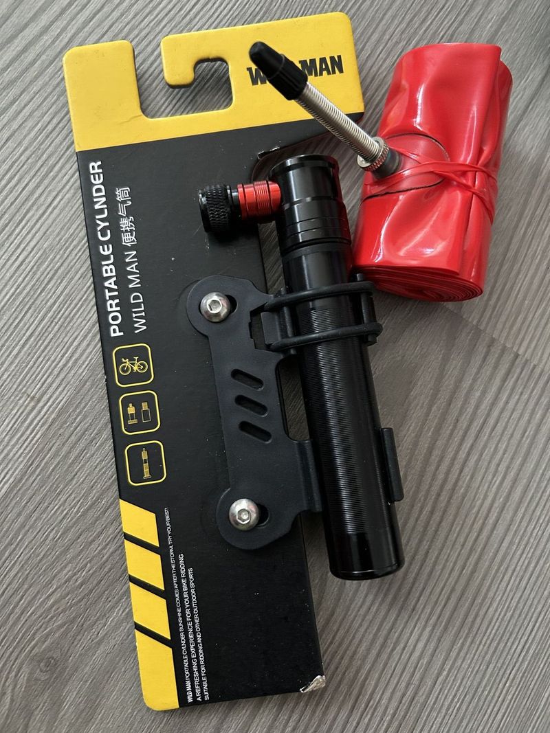 Mini pumpička na kolo + duše light 29
