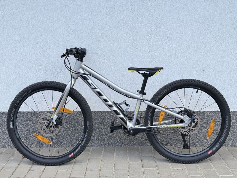 Scott Scale RC 24
