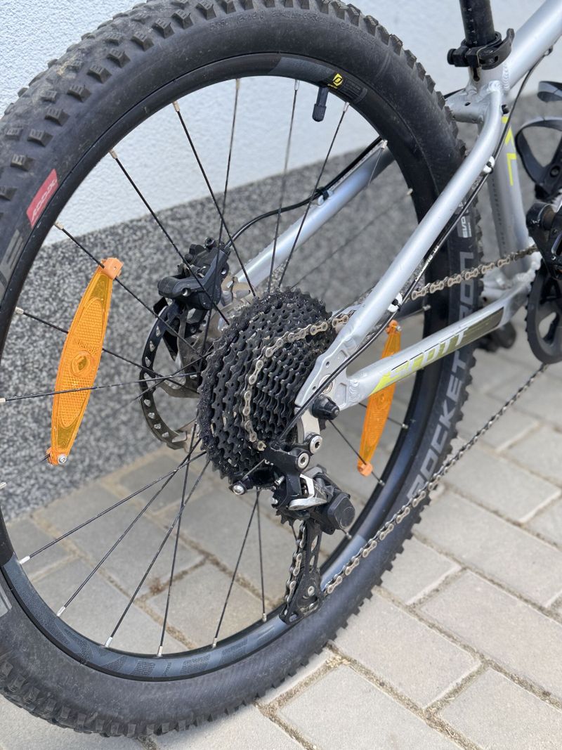 Scott Scale RC 24