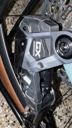 Přehazovačka SRAM AM RD GX T-TYPE EAGLE AXS a řazení 