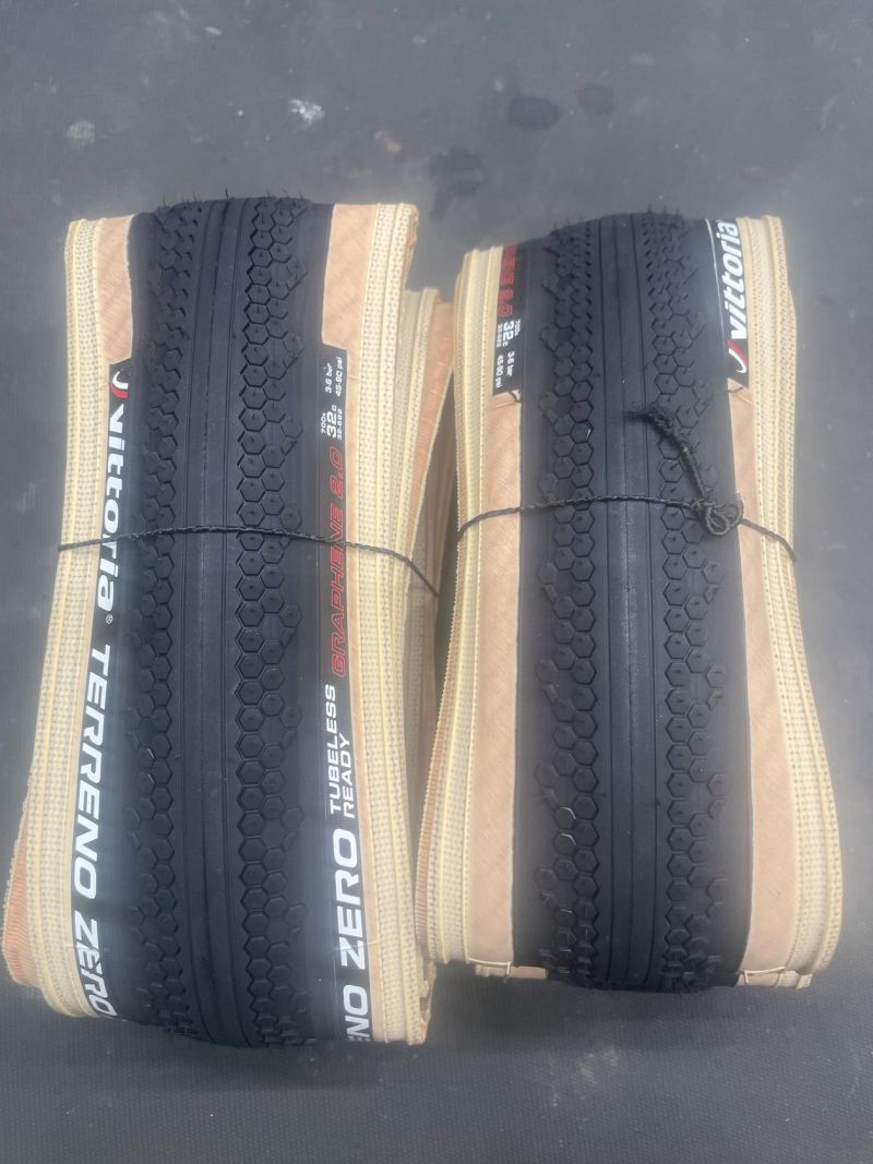 Plášť gravel- Vittoria Terreno Zero 1C Graphene 2.0 TLR 700x32c, kevlar