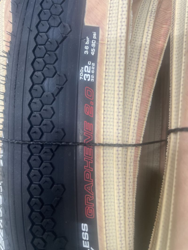 Plášť gravel- Vittoria Terreno Zero 1C Graphene 2.0 TLR 700x32c, kevlar