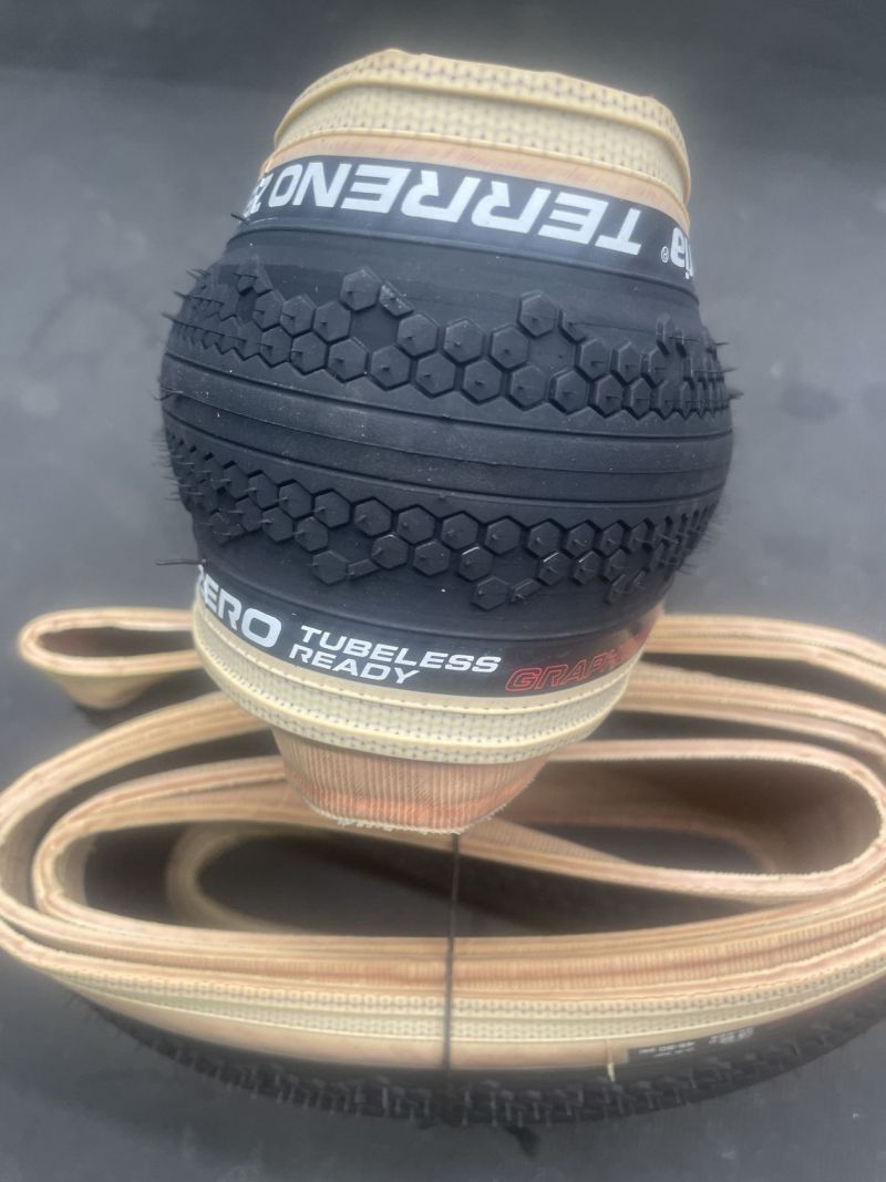 Plášť gravel- Vittoria Terreno Zero 1C Graphene 2.0 TLR 700x32c, kevlar