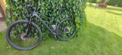 Trek Procaliber 9.5 - gloss dark prismatic/matte trek black velikost M/L