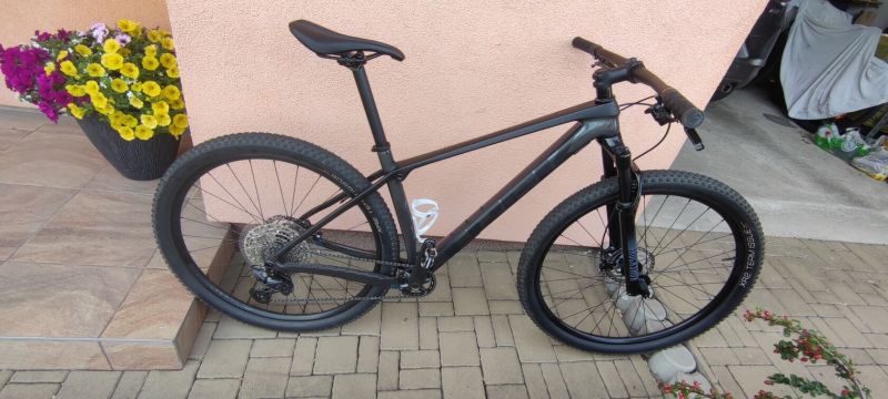 Trek Procaliber 9.5 - gloss dark prismatic/matte trek black velikost M/L