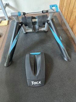 Cyklotrenažér Tacx T2080 i-Genius Smart