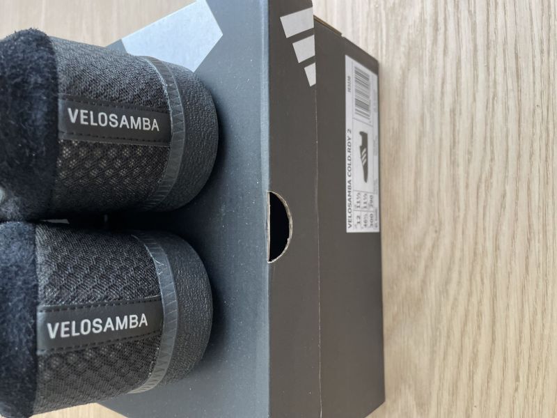 tretry Adidas Velosamba