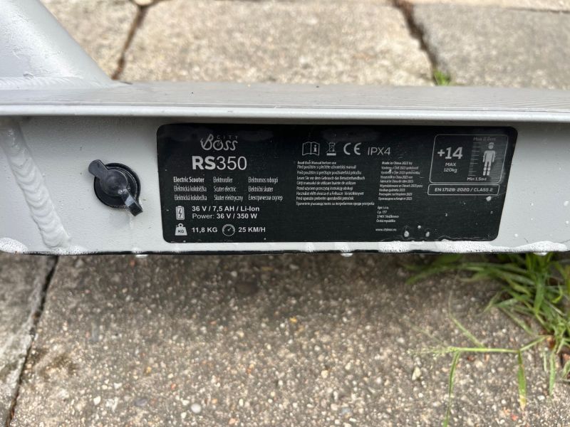 Elektrická koloběžka City Boss RS350