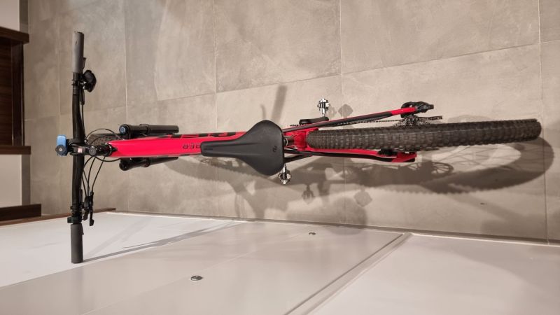 Prodám Trek E-Caliber 9.8 GX AXS v perfektním stavu, servis srpen 2024, poté nejeto
