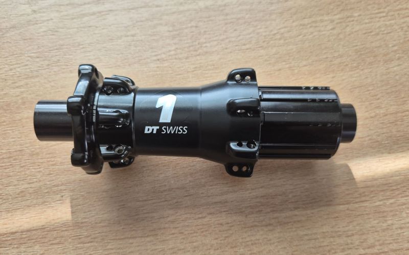 zadný náboj DT Swiss Spline 1