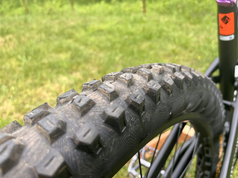 Canyon Spectral Al 29”- nový rám a komponenty 