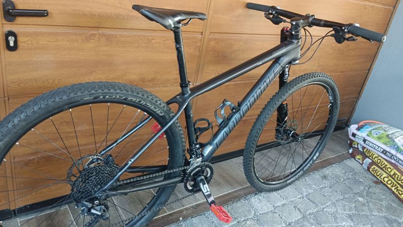 karbonová 29 leftyna CANNONDALE F-Si vel.M 158-170cm