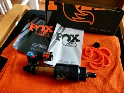Nový Fox Float X2 Factory VVC Evol Kashima 230mm