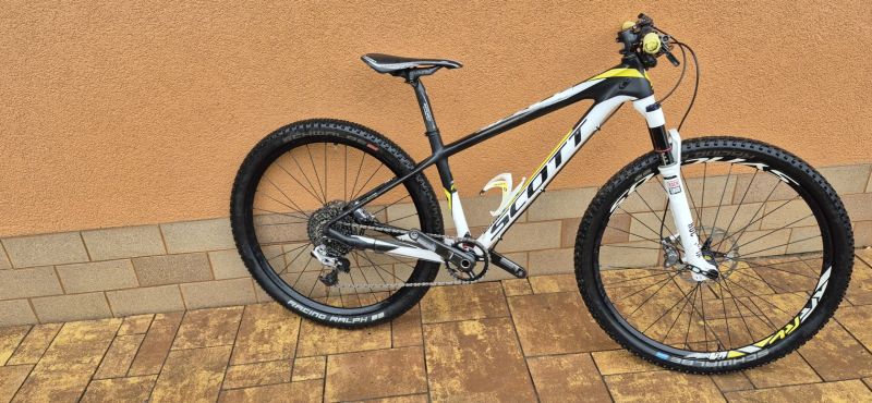 Závodní kolo Scott - váha 8,9kg