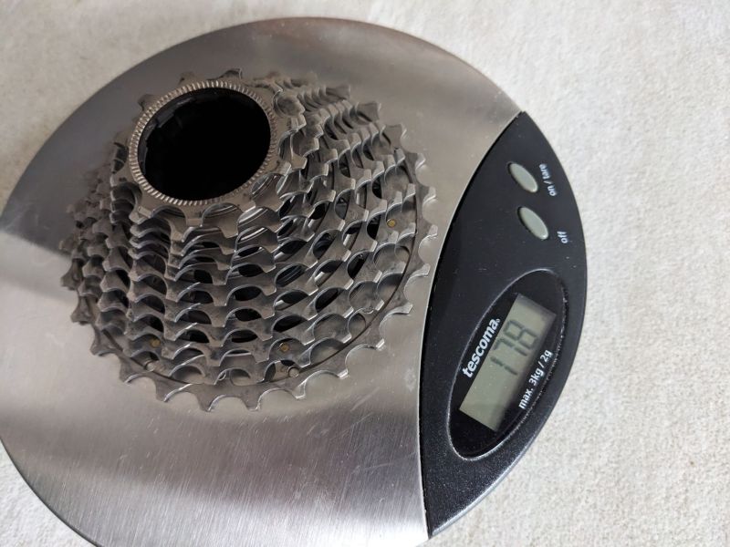 Kazeta Sroad 11-28, lehčí než Dura Ace 