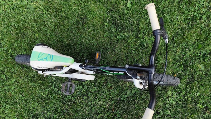 Dětské kolo Ghost Race Powerkid Pneu 16" s přídavnými kolečky a tažnou tyčí za kolo Trail Gator