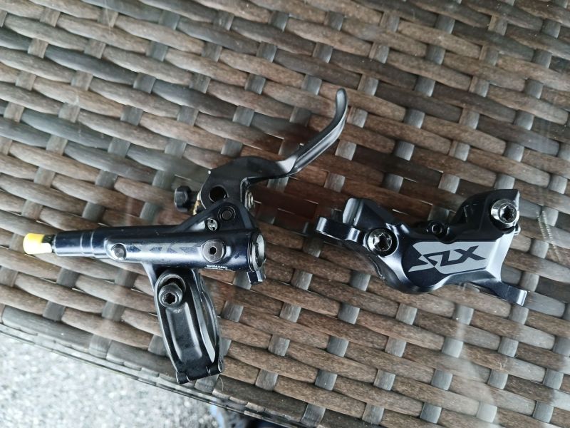 Čtyřpístkove brzdy SLX