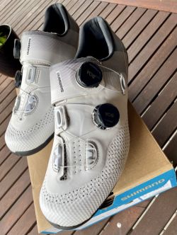 SHIMANO SH-RC702 white vel.43