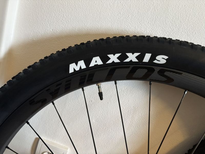 Karbonová kola Syncross Silverton 1.0s