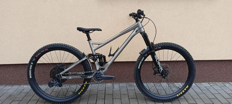 Banshee spitfire v 3.2 vel.M
