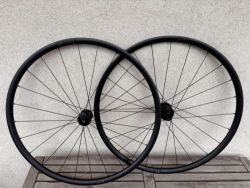 ZAPLETENÁ KOLA DT SWISS R470 - NOVÁ