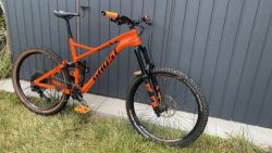 Celoodpružené kolo GHOST FRAMR 6.7.