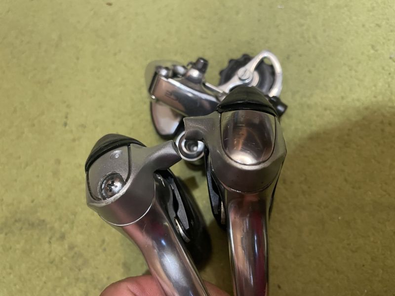 Starší páky Dura-Ace a k tomu hazka