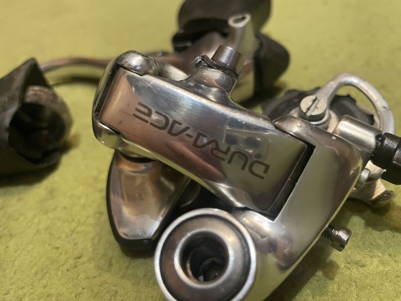 Starší páky Dura-Ace a k tomu hazka