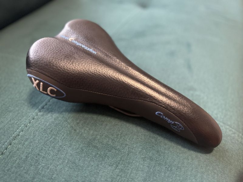 Daruji silniční sedlo Selle Bassano