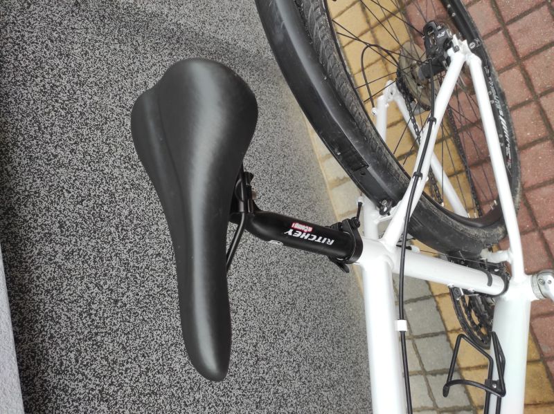 Trekové kolo Specialized 19´ výbava Shimano XT