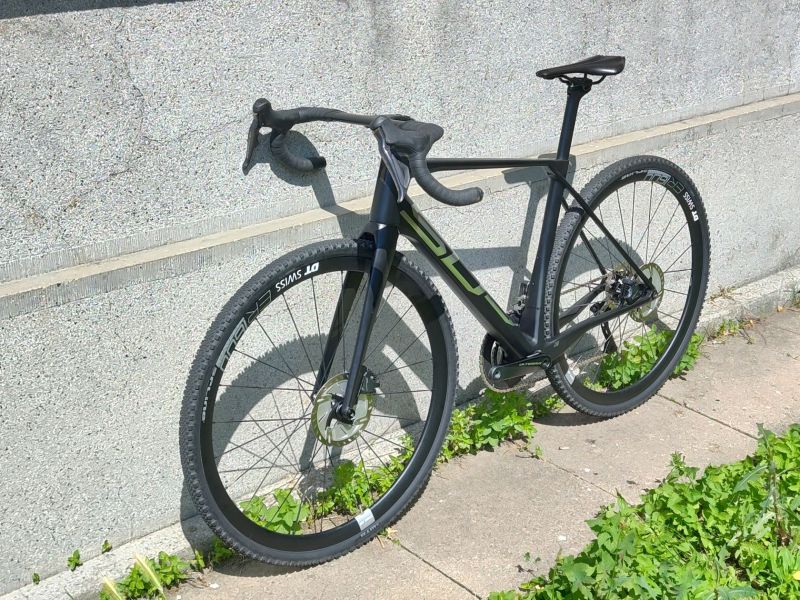 SUPERIOR X-Road Team Issue Di2 54 2022