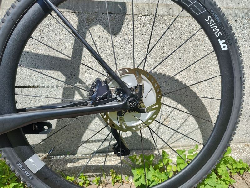 SUPERIOR X-Road Team Issue Di2 54 2022