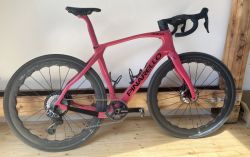 gravel rám Pinarello Grevil F, barva Red Wine, zánovní, velikost 55 CC (L)