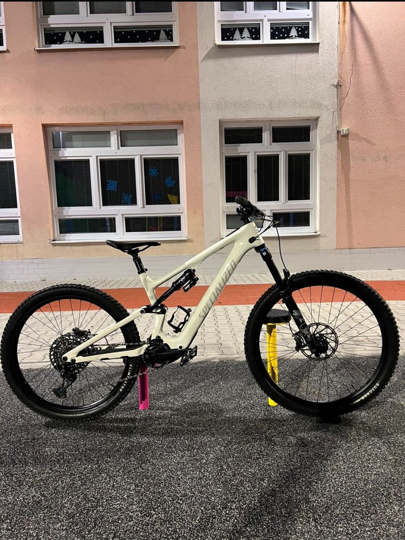 Prodám specialized Levo sl comb carbon
