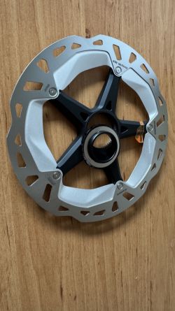 Kotouče Shimano XT RT-MT800, 180mm - NOVÉ
