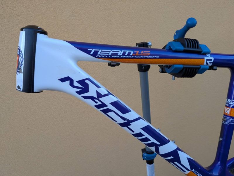 rám Rock Machine Team 15 18,5"