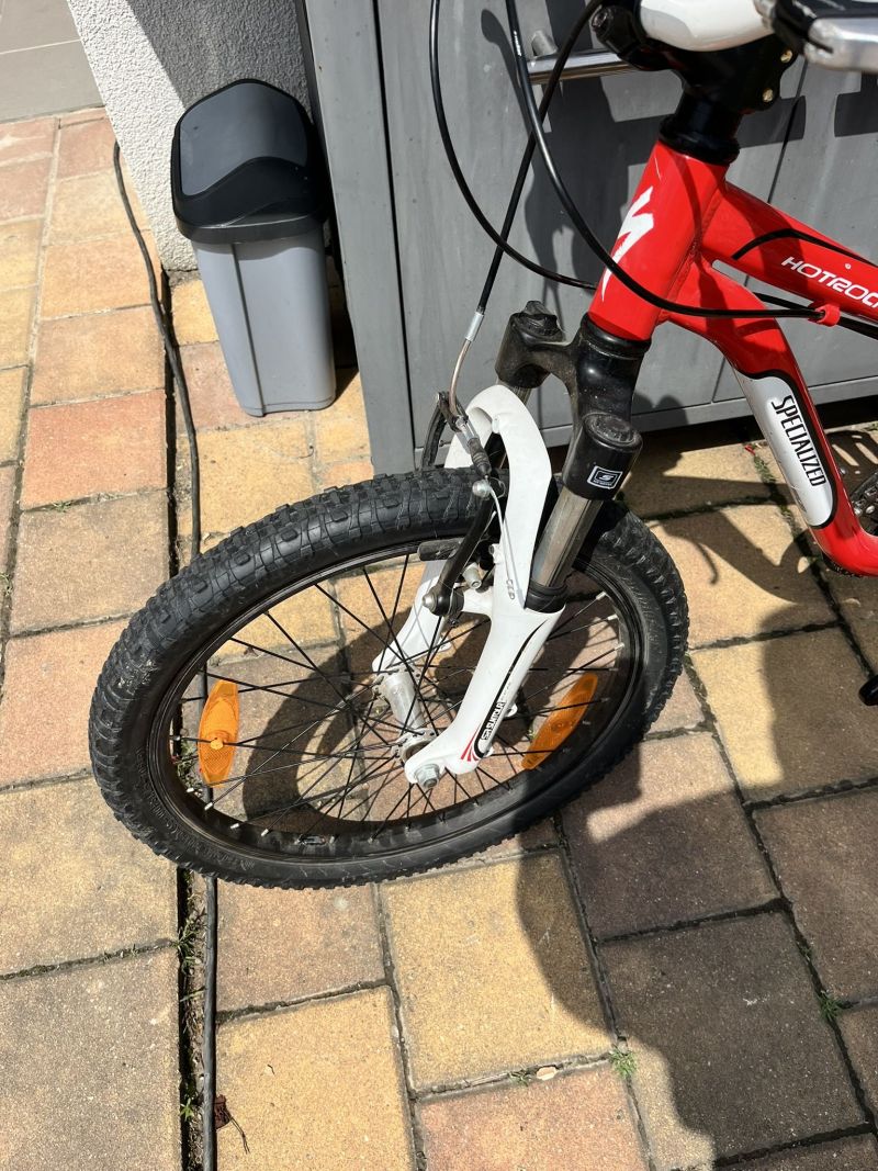 Dětské horské kolo Specialized HotRock 20