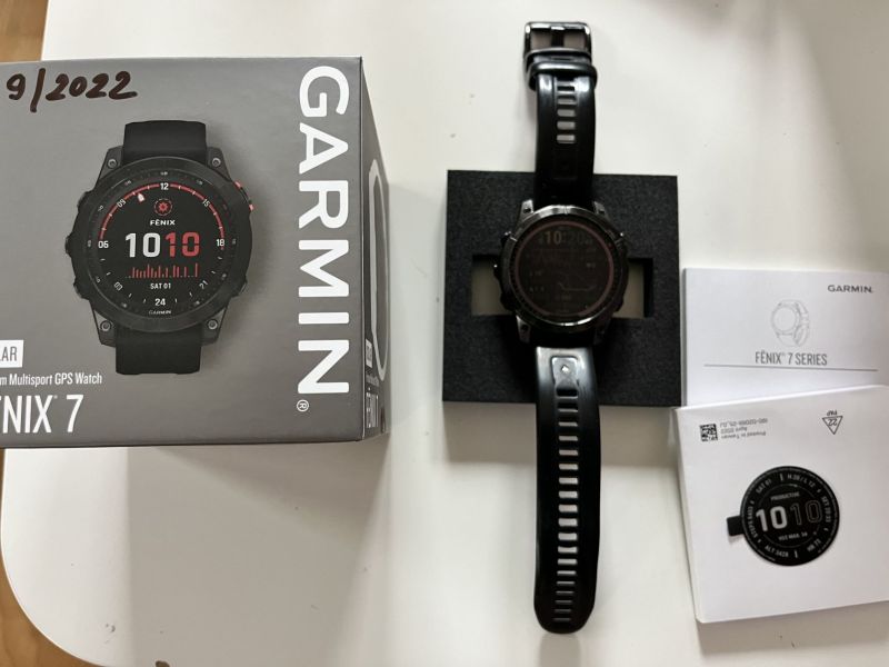 Prodám Garmin Fenix 7 Solar GPS Smartwatsch. 