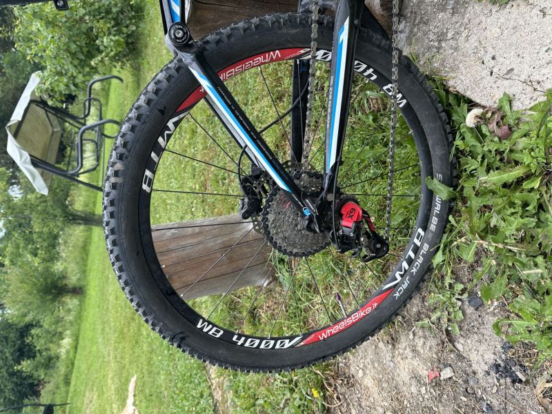 Ghost RT 5700