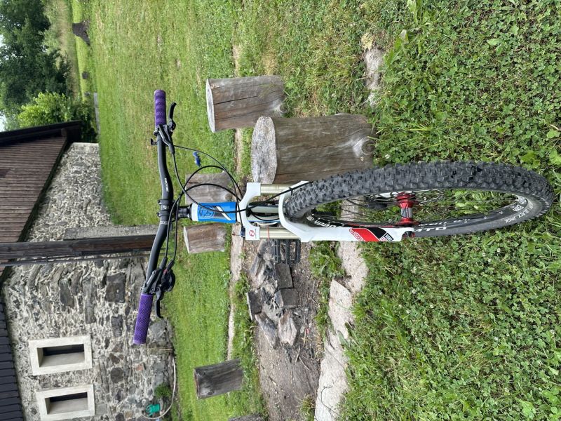 Ghost RT 5700
