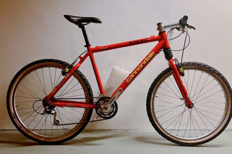 Horské kolo Cannondale F700 / Volvo