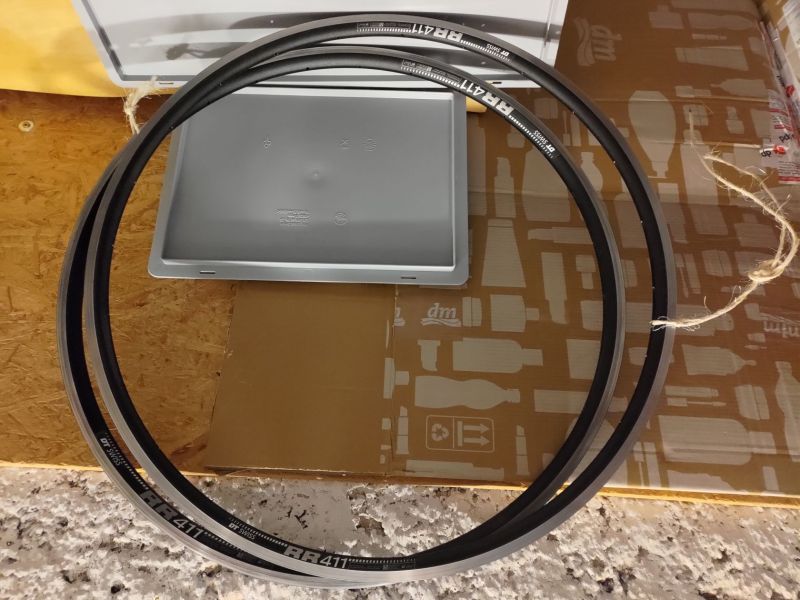 Prodám silniční ráfky DT Swiss RR411 na ráfkové brzdy