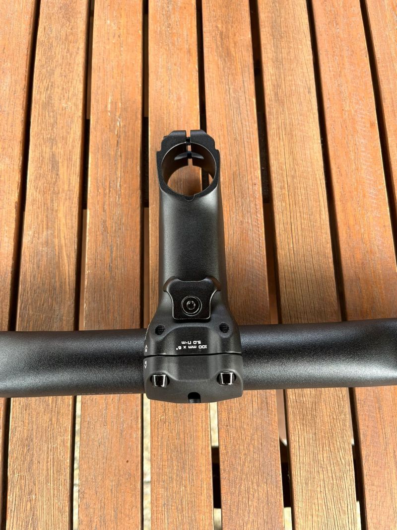 Silniční řídítka Specialized Expert Alloy Shallow + představec Specialized 