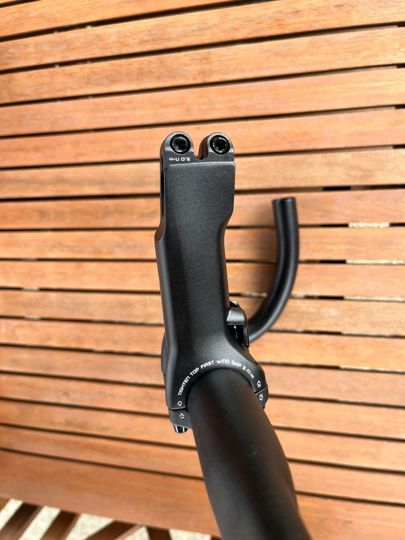 Silniční řídítka Specialized Expert Alloy Shallow + představec Specialized 