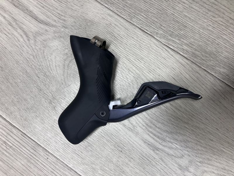 Řadicí a brzdová páka Shimano Ultegra Di2 2x12s, ST-R8170 Pravá
