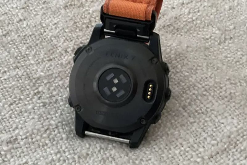 Prodám hodinky GarminFenix 7 Sapphire Solar Titanium