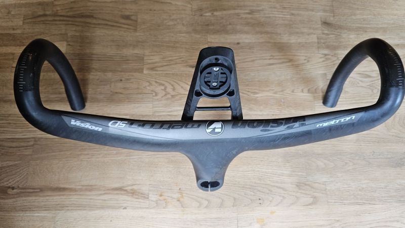 řídítka Vision Metron 5d integrated 420mm/100mm + Vision Metron Mini Clip-On Carbon Aerobar
